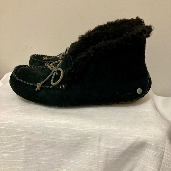 Ugg Tall Alena suede slippers in Black 7 - Picture 6 of 16